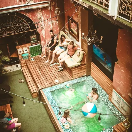 The Clock Hostel & Suites-3