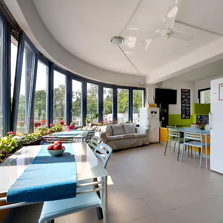 Island Hostel Budapest (Adults Only)-3