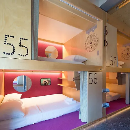 Pangea Pod Hotel (Adults Only)-3