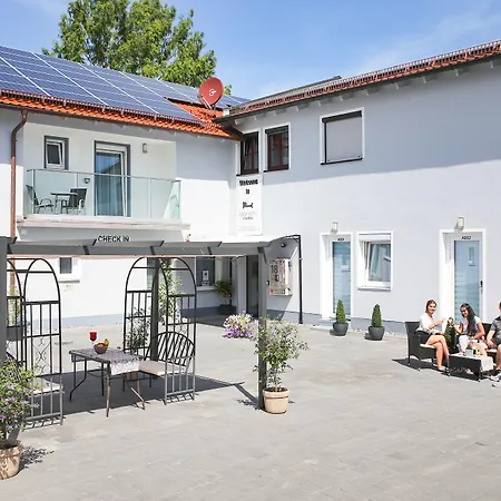 Sunny Hotel Straubing-3