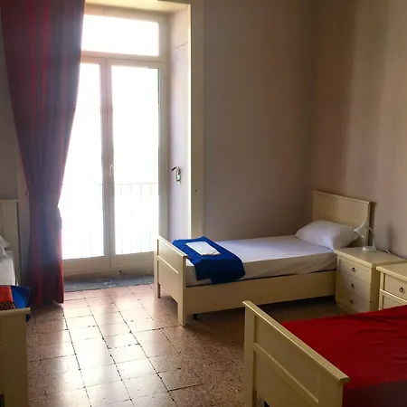 6 Small Rooms-3