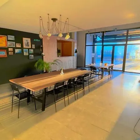 Area Surf House-2