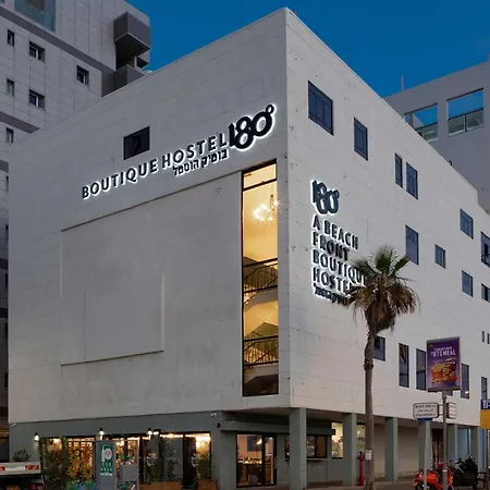 180 Boutique Hostel-2
