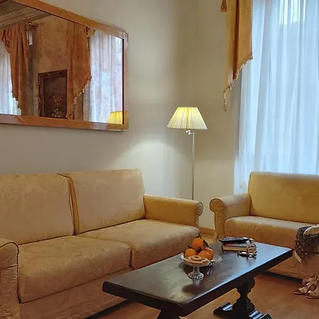 Tornabuoni La Petite Suite-2