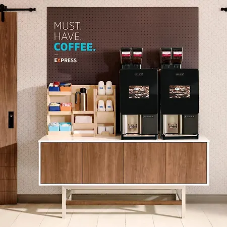 Holiday Inn Express Hotel & Suites Emporia By Ihg-3