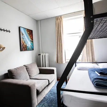 The Cambie Hostel Gastown-3