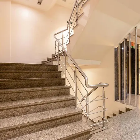Aman Continental With Restaurant - 5Mins From Connaught Place ,Railway Station & Metro-2