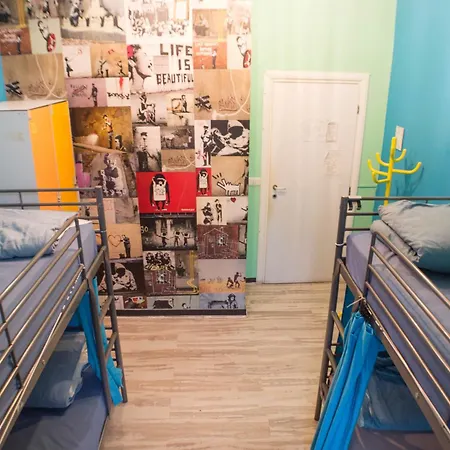 Victoria House Hostel-3