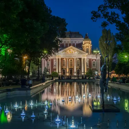Green Cube Capsule Hostel-3