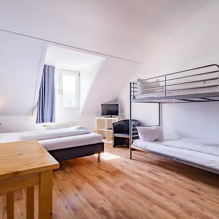 StayInn Hostel und Gästehaus-3