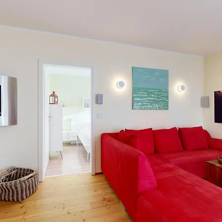 strandnahe FeWo mit 2 Schlafzimmern und Terrasse, Villa am Kurpark, Binz-3