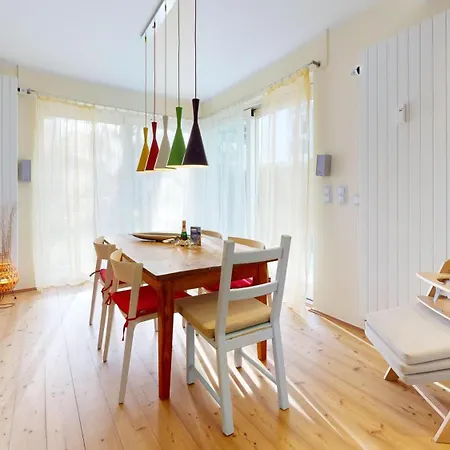 strandnahe FeWo mit 2 Schlafzimmern und Terrasse, Villa am Kurpark, Binz-2
