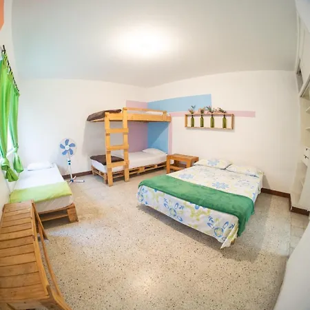 Hostal Paz Y Vida-3