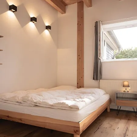 Hostel oder Ferienwohnung 1-16 Personen im BLAUEN HAUS-3
