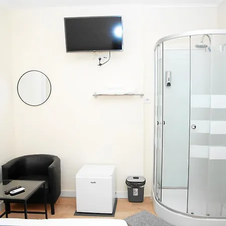 Amor Lisboa Hostel-3