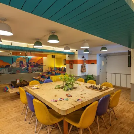 Gostops Delhi - Private Rooms & Dorms-2