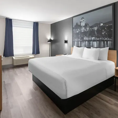 Super 8 By Wyndham Quebec City-2