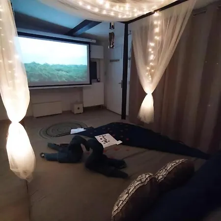 A l'Orée des pins - Gite et spa de 30 m2- Home Cinéma et massage en sup-2