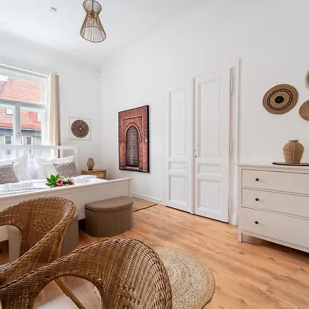 Celine Prague Luxury Hostel-3