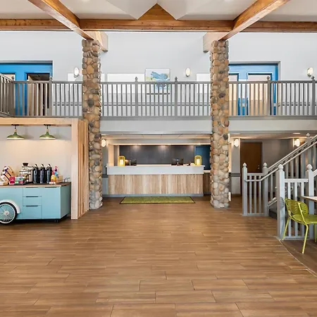 Spark By Hilton Cedar Falls-2