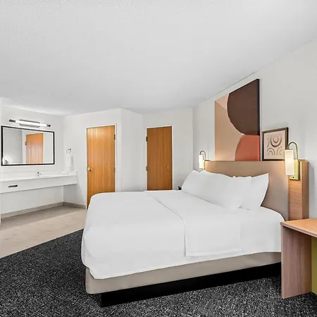 Spark By Hilton Cedar Falls-3