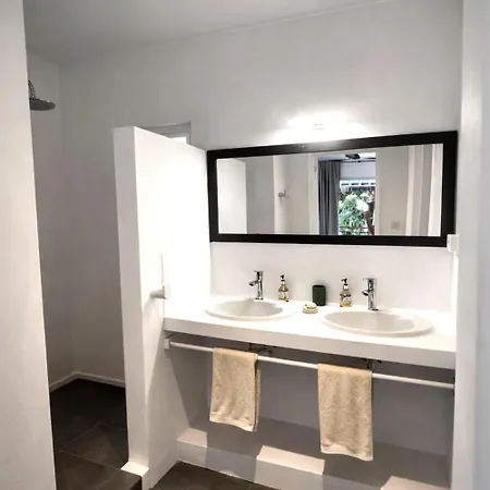 Sous le Badamier Boutique Hotel&Spa - Grand Baie-3