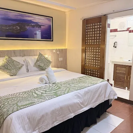 El Galleon Beach Resort-2