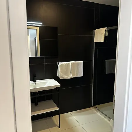 Hotel Elu Iris-3