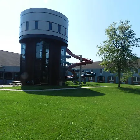 Ramada By Wyndham Williamsburg And Wasserbahn Waterpark-2