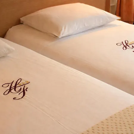 Hotel Foch-3