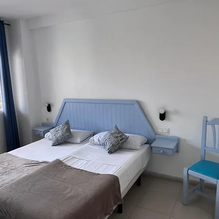 Apartamentos El Velero-3
