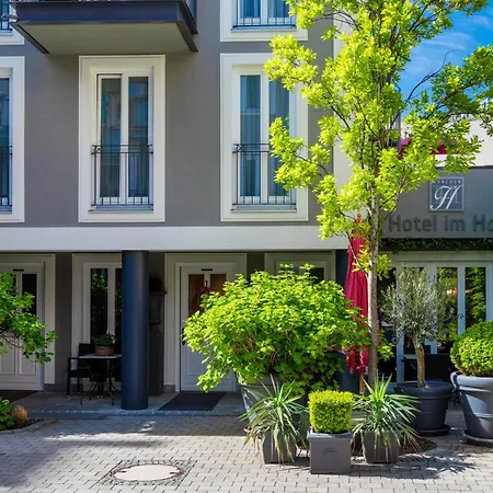 Hotel im Hof-2