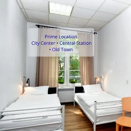 Warsaw Hostel Centrum Private Rooms&Dorms-2