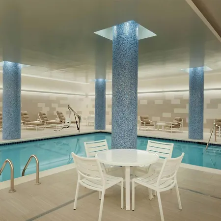 Embassy Suites By Hilton Minneapolis Downtown Hotel-3
