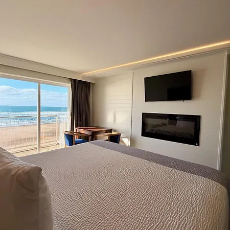 The Sandcastle Beachfront Hotel-2