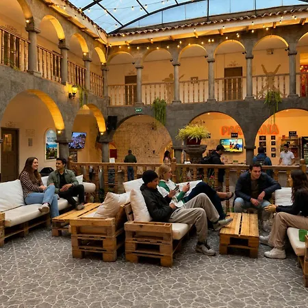 Pariwana Hostel Cusco-2