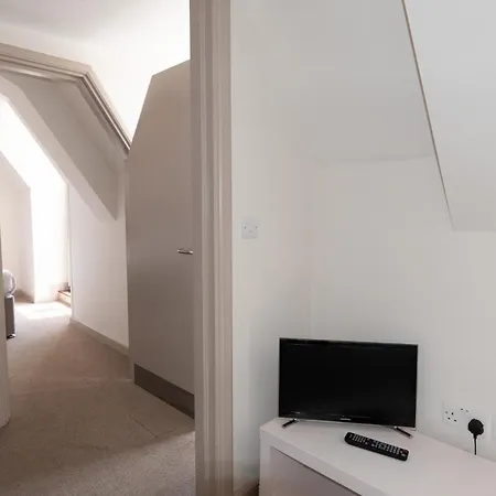 Goodenough College - University Residence-3