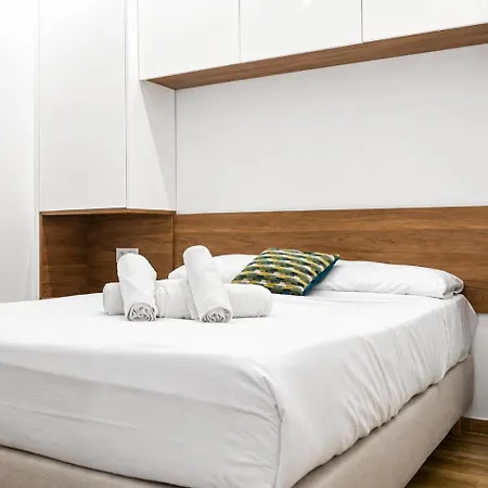 Myflats Luxury Old Town-3