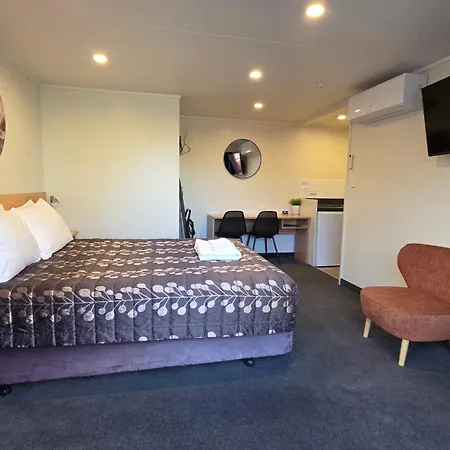Admirals Motor Lodge-2