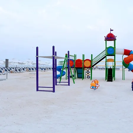 Wyndham Garden Ajman Corniche-3