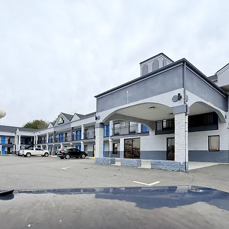 Days Inn By Wyndham Reidsville-2
