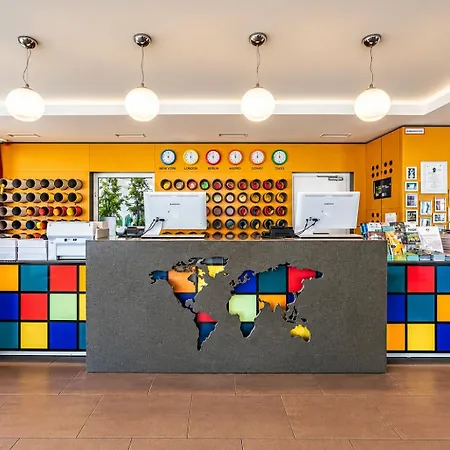 a&t Holiday Hostel-2