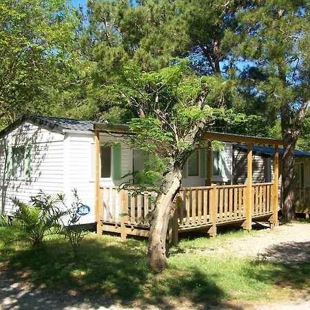 Camping De La Chapelette-2