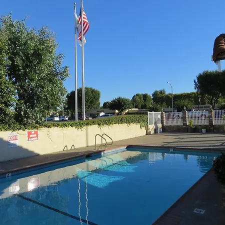 Capri Motel-2