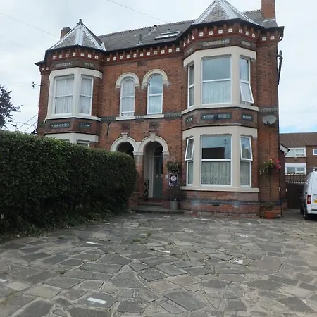 Grove Guest House-3