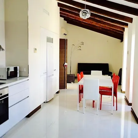 Roisa Suites-2