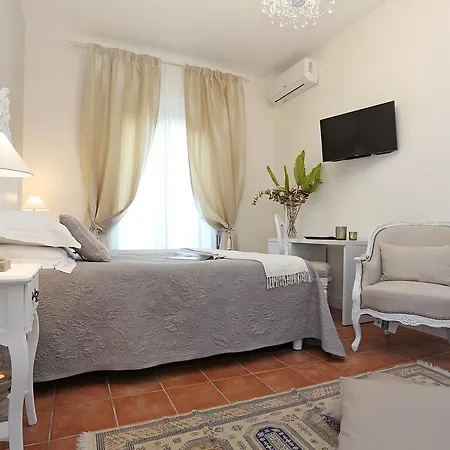 Casa Ponte Sisto Guesthouse-3