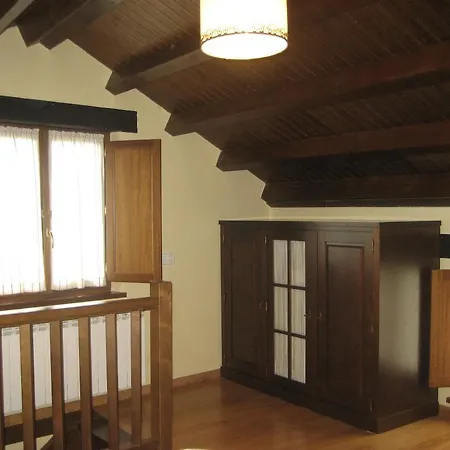 Apartamentos Rurales Romallande-2