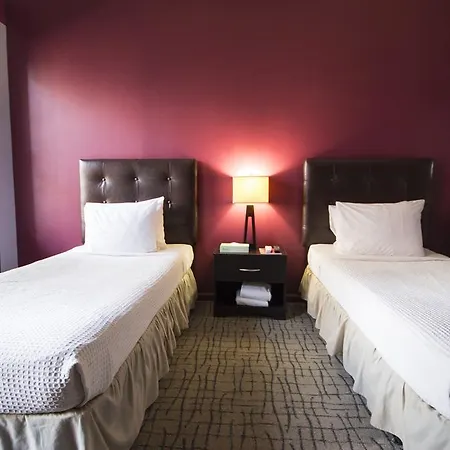 Broadway Hotel & Hostel-3