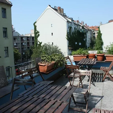 Baxpax Kreuzberg Hostel-3